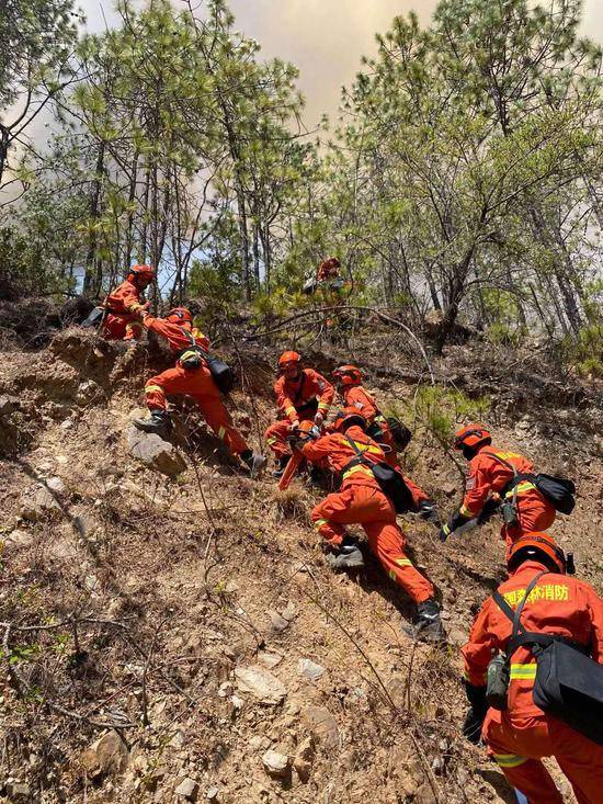 西南多地山火，森林消防出动近1500人